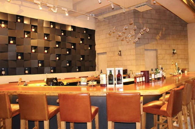 BAR MOMENT 本店 神田駅 バー ウイスキー